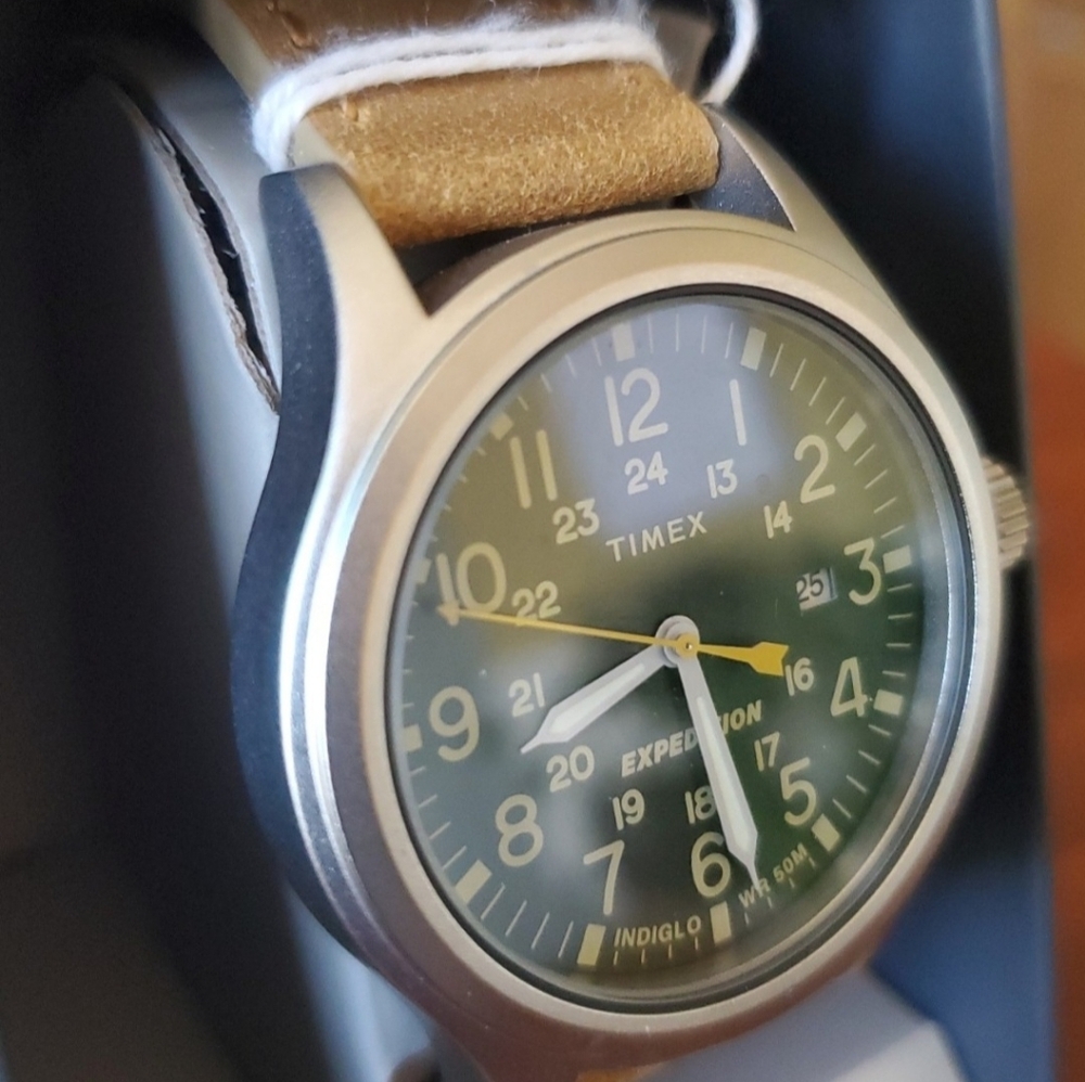 Timex Men's Expedition Scout  watch Date,Yellow Leather Strap, Indiglo TW4B23000 - Picture 6 of 7